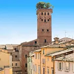 Grande Appartamento Per Gruppi E Famiglie In Centro Storico A Lucca Con Terrazza E Ac