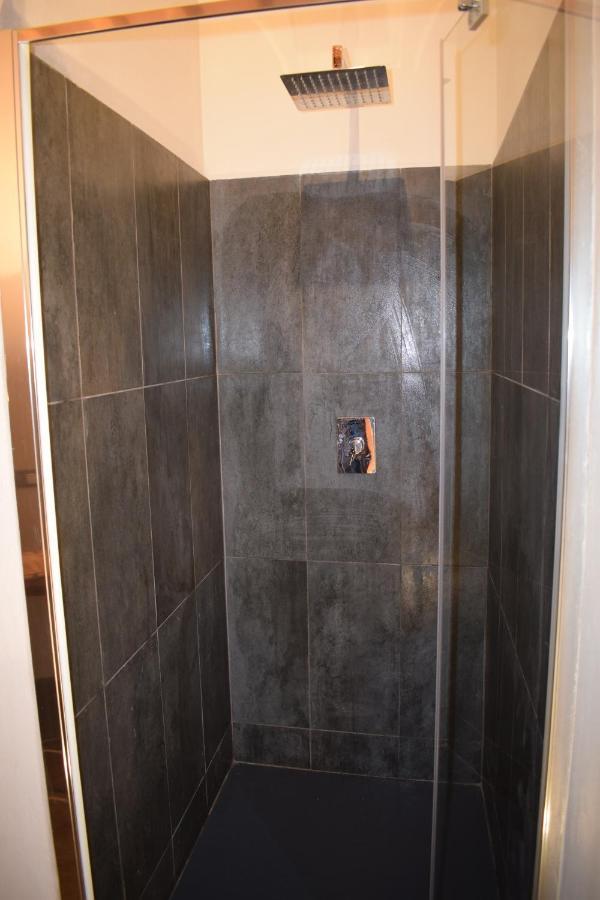 Grande Per Gruppi E Famiglie In Centro Storico A Con Terrazza E Ac Apartment *